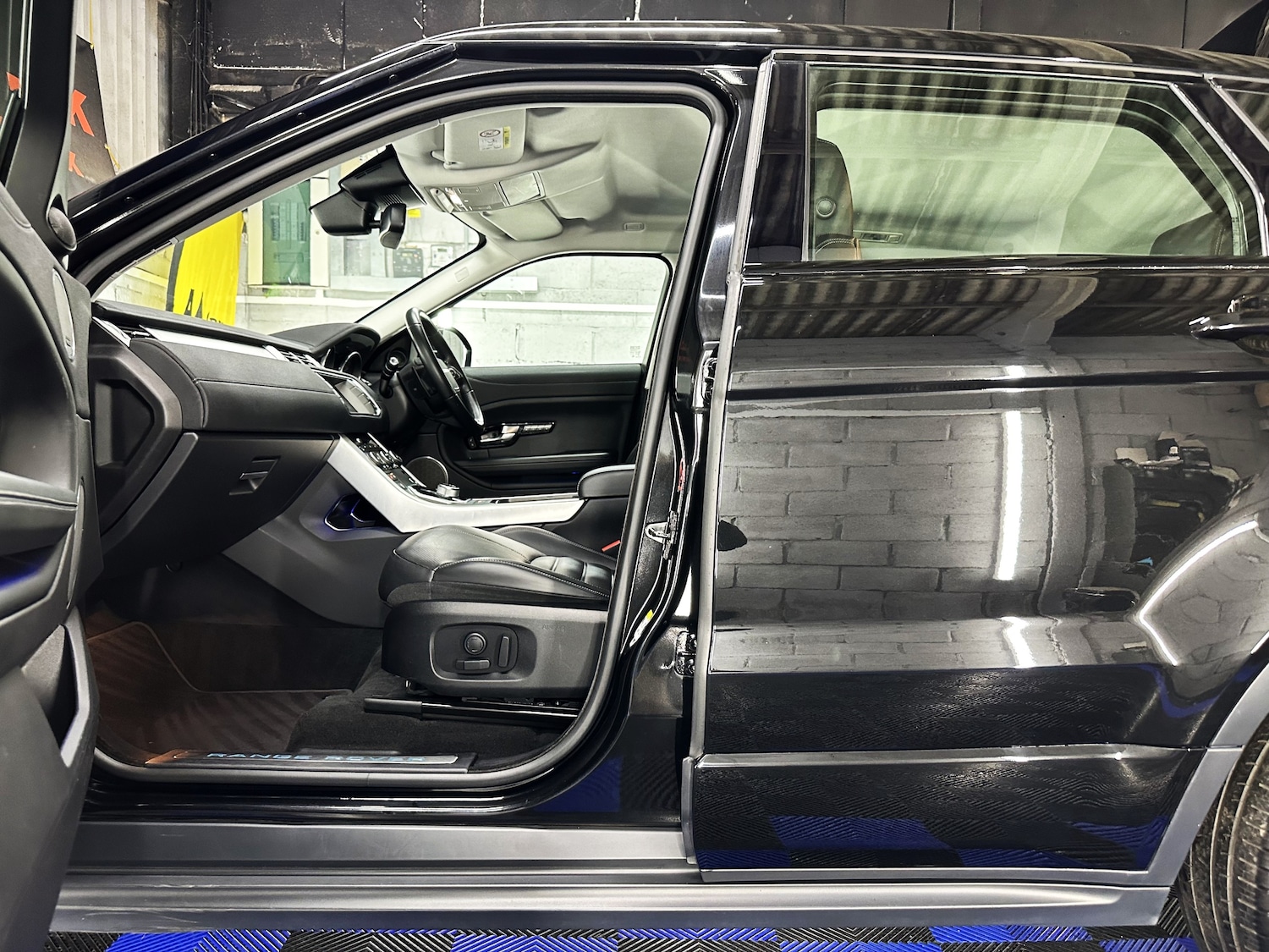 Used Land Rover Range Rover Evoque 2015 for sale - 76934256: Photo 18