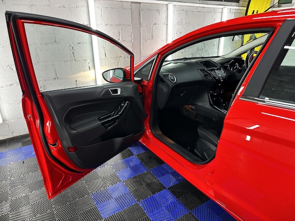 Used Ford Fiesta 2015 for sale - 75627773: Photo 16