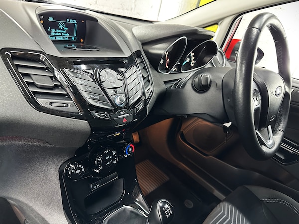 Used Ford Fiesta 2015 for sale - 75627773: Photo 21
