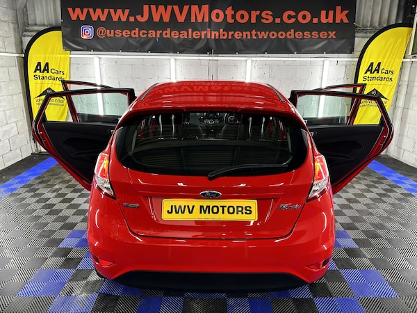 Used Ford Fiesta 2015 for sale - 75627773: Photo 32