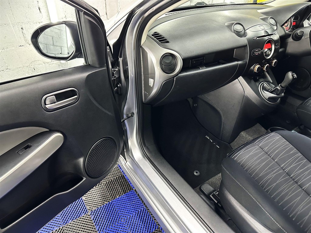 Used Mazda Mazda2 2009 for sale - 77307924: Photo 19