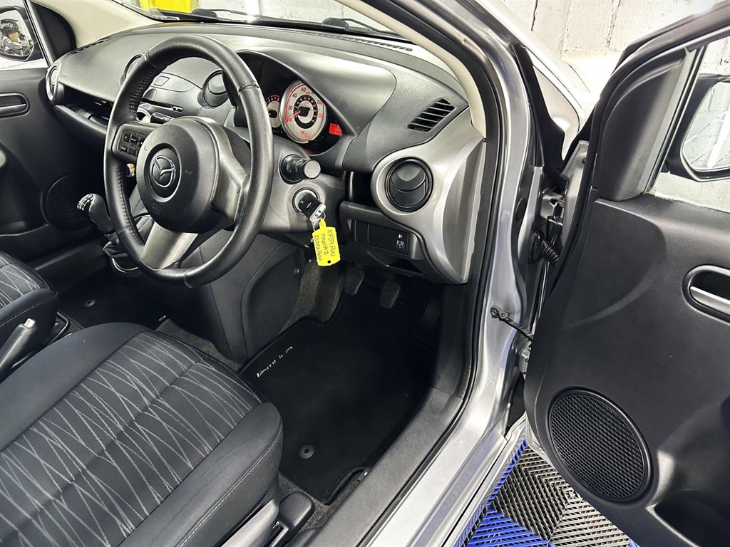 Used Mazda Mazda2 2009 for sale - 77307924: Photo 24