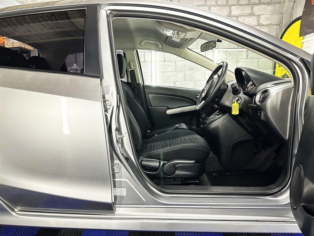 Used Mazda Mazda2 2009 for sale - 77307924: Photo 25