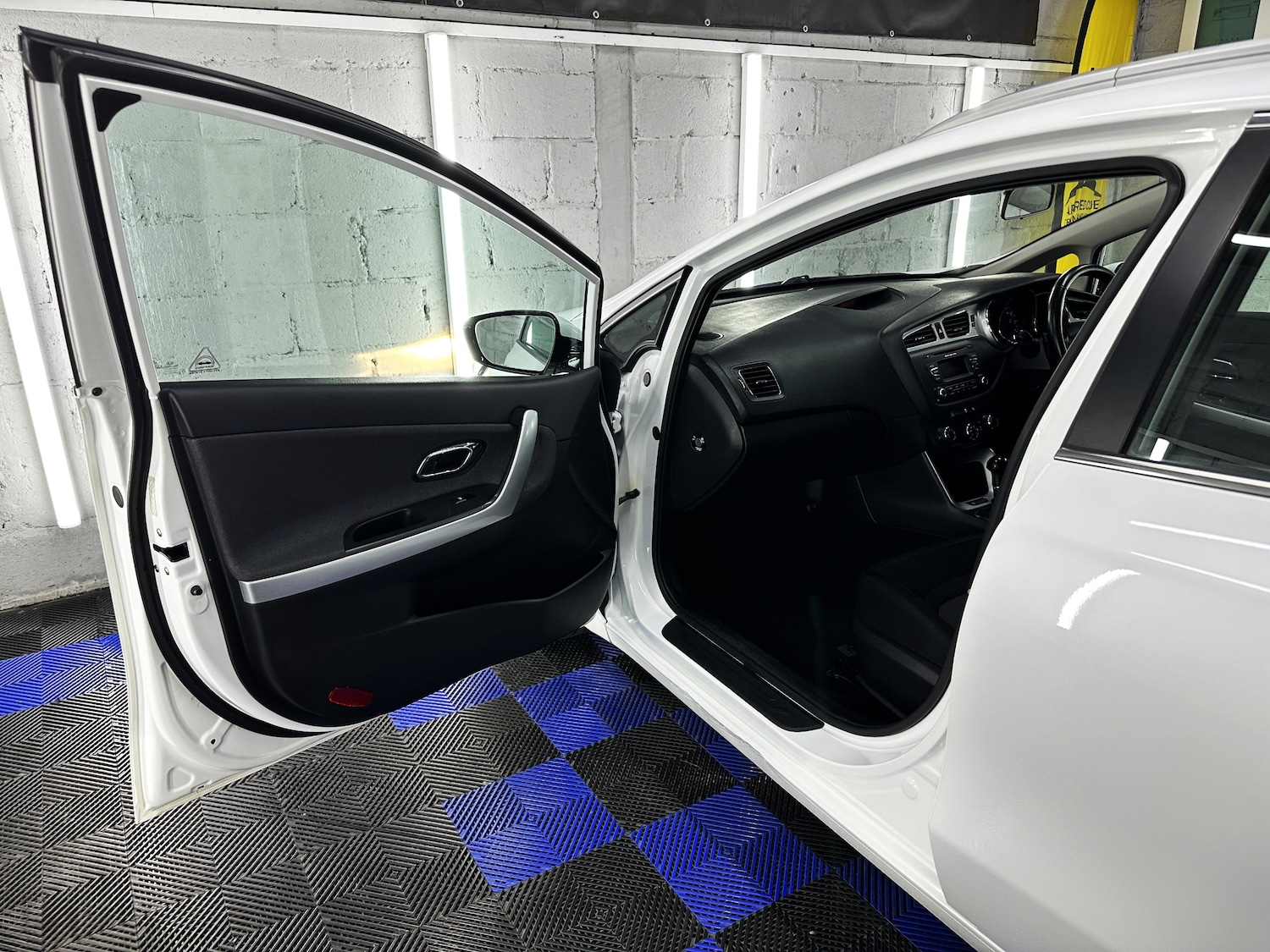 Used Kia Ceed 2015 for sale - 76374643: Photo 16