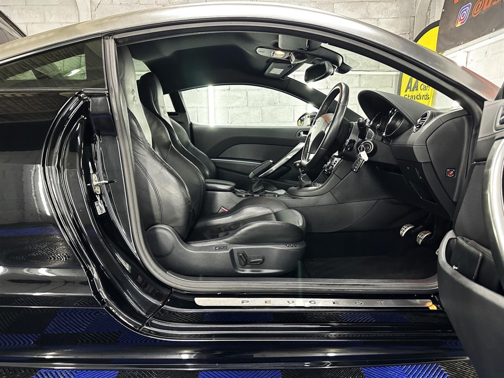 Used Peugeot RCZ 2011 for sale - 76979846: Photo 25