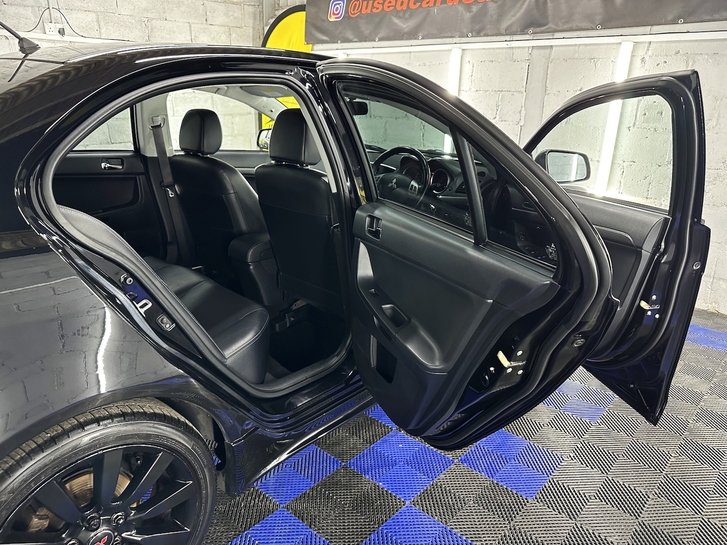 Vehicle 29