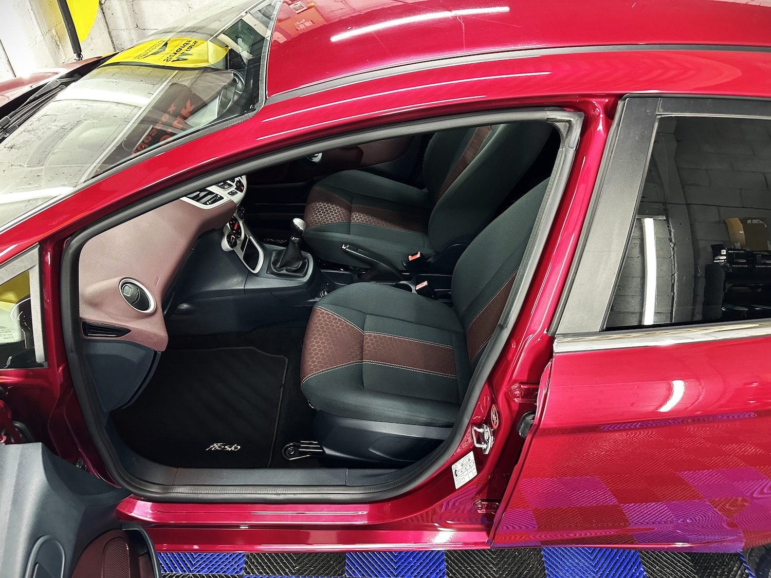 Used Ford Fiesta 2011 for sale - 76100258: Photo 17