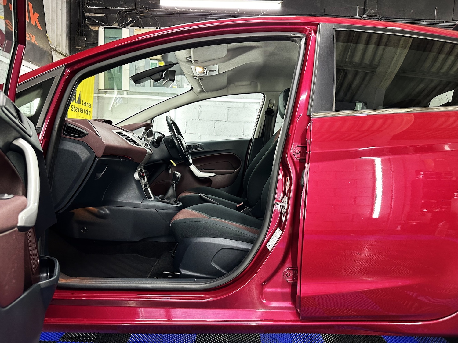 Used Ford Fiesta 2011 for sale - 76100258: Photo 18
