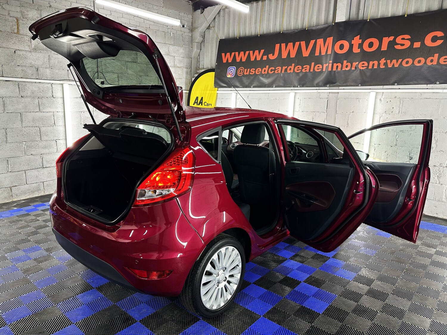 Used Ford Fiesta 2011 for sale - 76100258: Photo 30