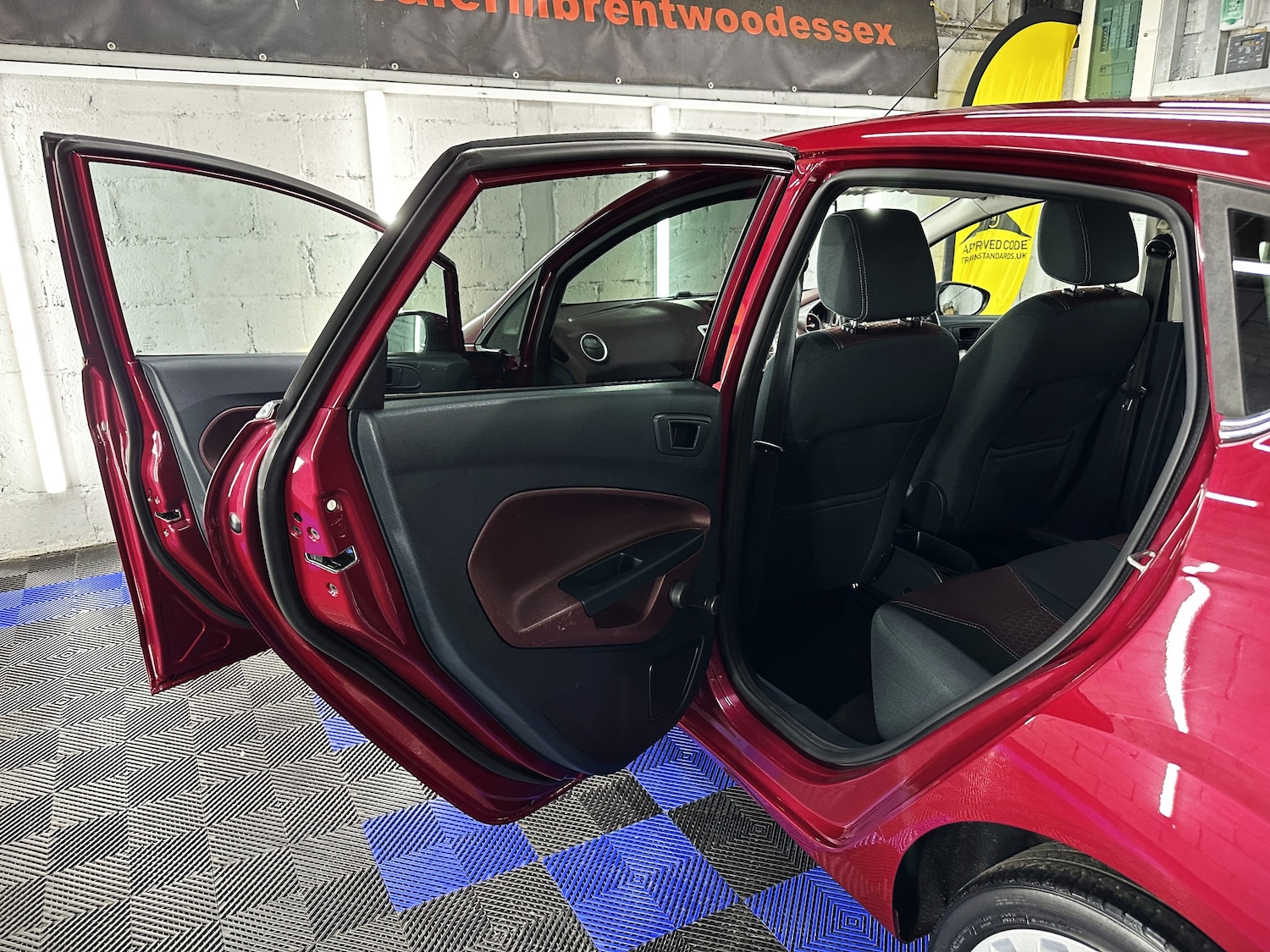 Used Ford Fiesta 2011 for sale - 76100258: Photo 33