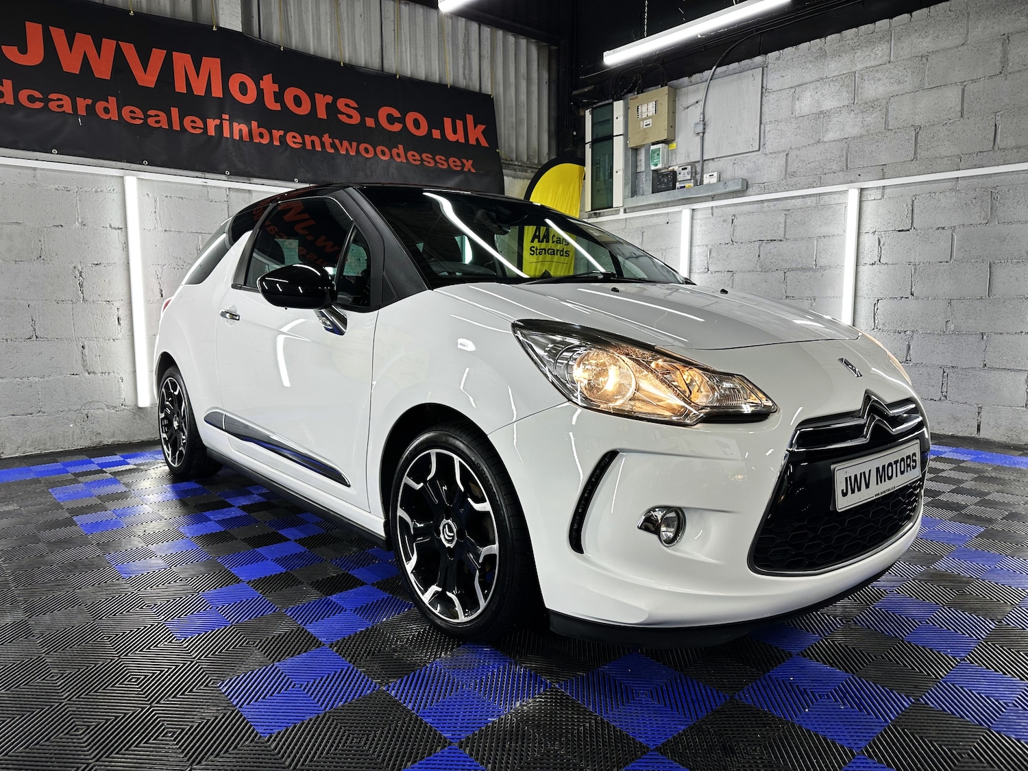 Used Citroen DS3 2012 for sale - 76934255: Photo 2