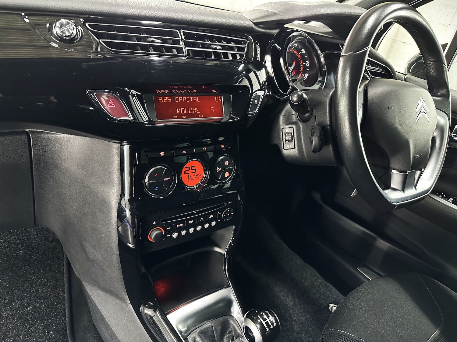 Used Citroen DS3 2012 for sale - 76934255: Photo 21