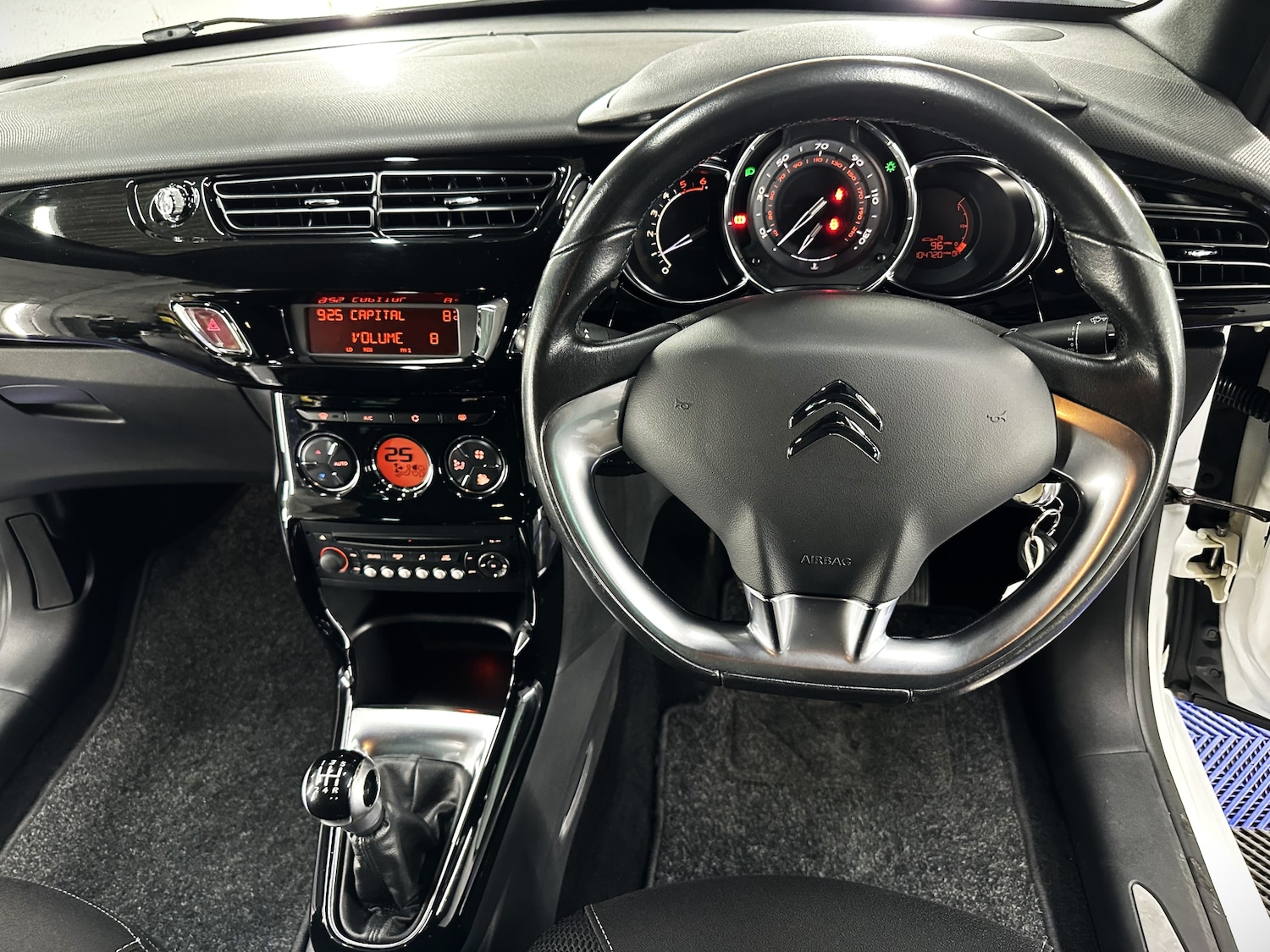 Used Citroen DS3 2012 for sale - 76934255: Photo 23