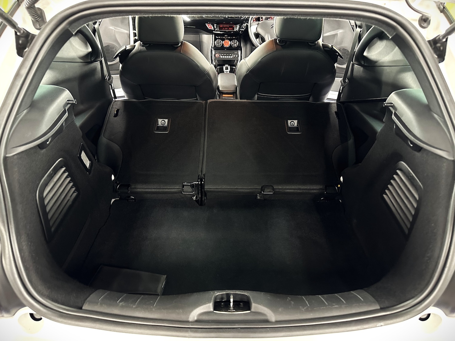 Used Citroen DS3 2012 for sale - 76934255: Photo 51