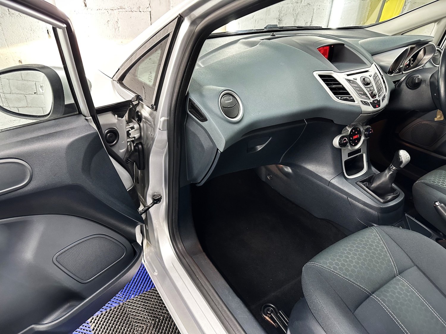 Used Ford Fiesta 2009 for sale - 76082402: Photo 19