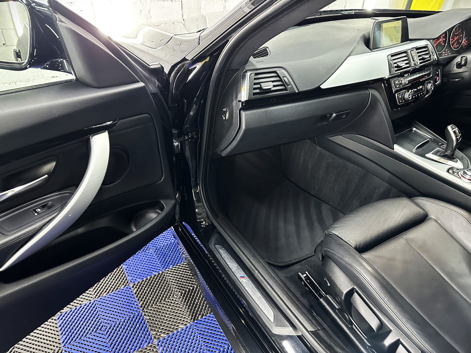 Used BMW 3 Series 2016 for sale - 76545924: Photo 19