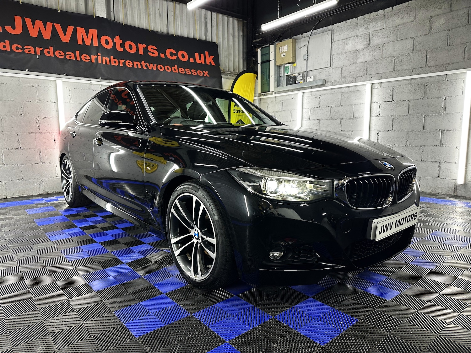 Used BMW 3 Series 2016 for sale - 76545924: Photo 2