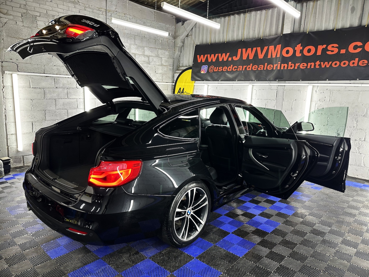 Used BMW 3 Series 2016 for sale - 76545924: Photo 31