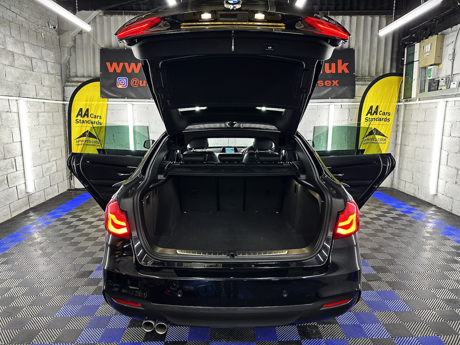 Used BMW 3 Series 2016 for sale - 76545924: Photo 32