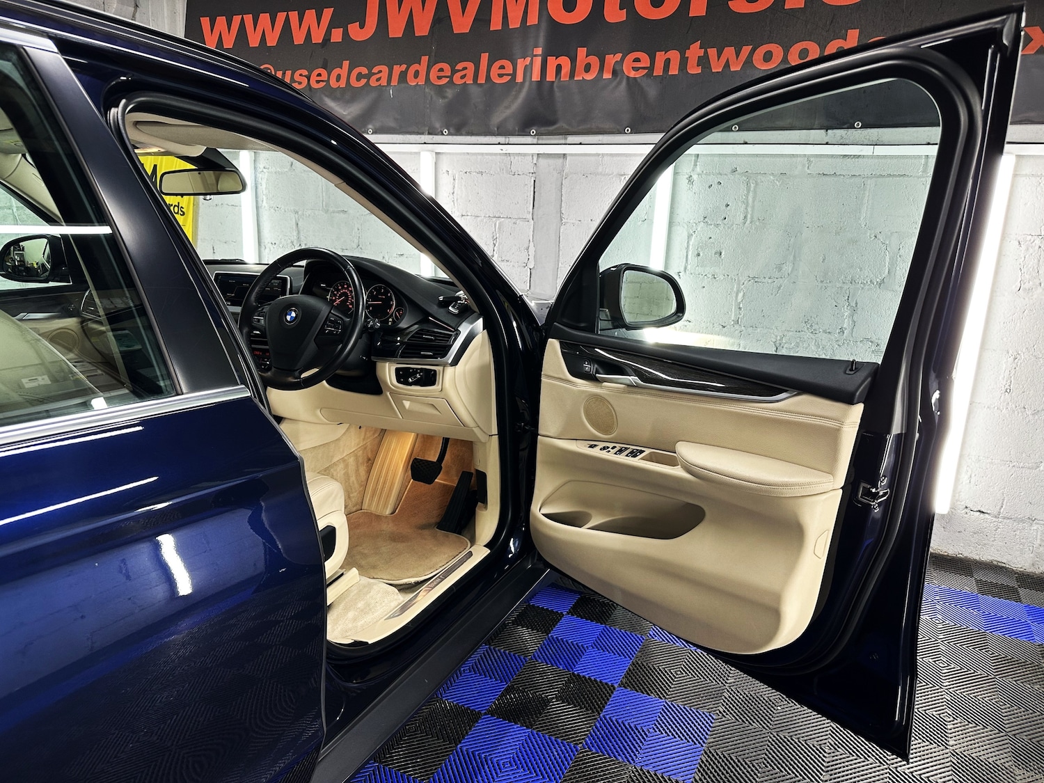 Used BMW X5 2015 for sale - 76635944: Photo 28