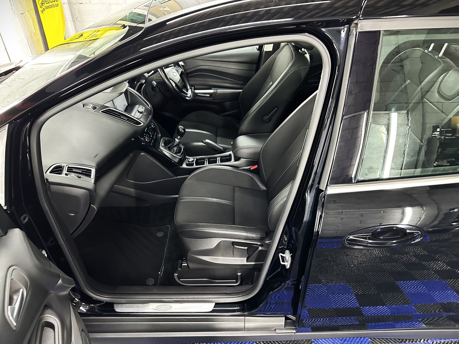 Used Ford Grand C-Max 2015 for sale - 76565609: Photo 17