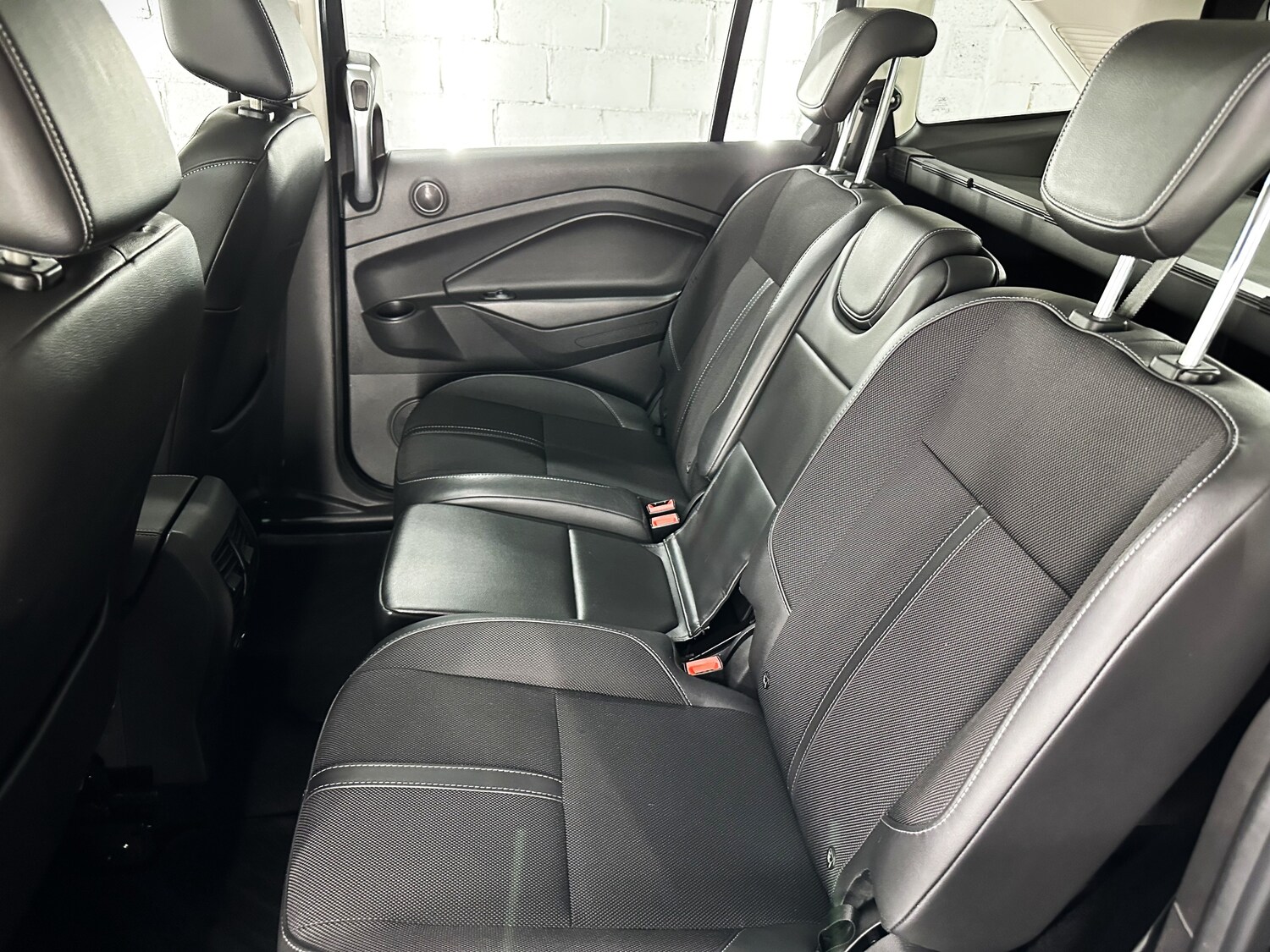 Used Ford Grand C-Max 2015 for sale - 76565609: Photo 42