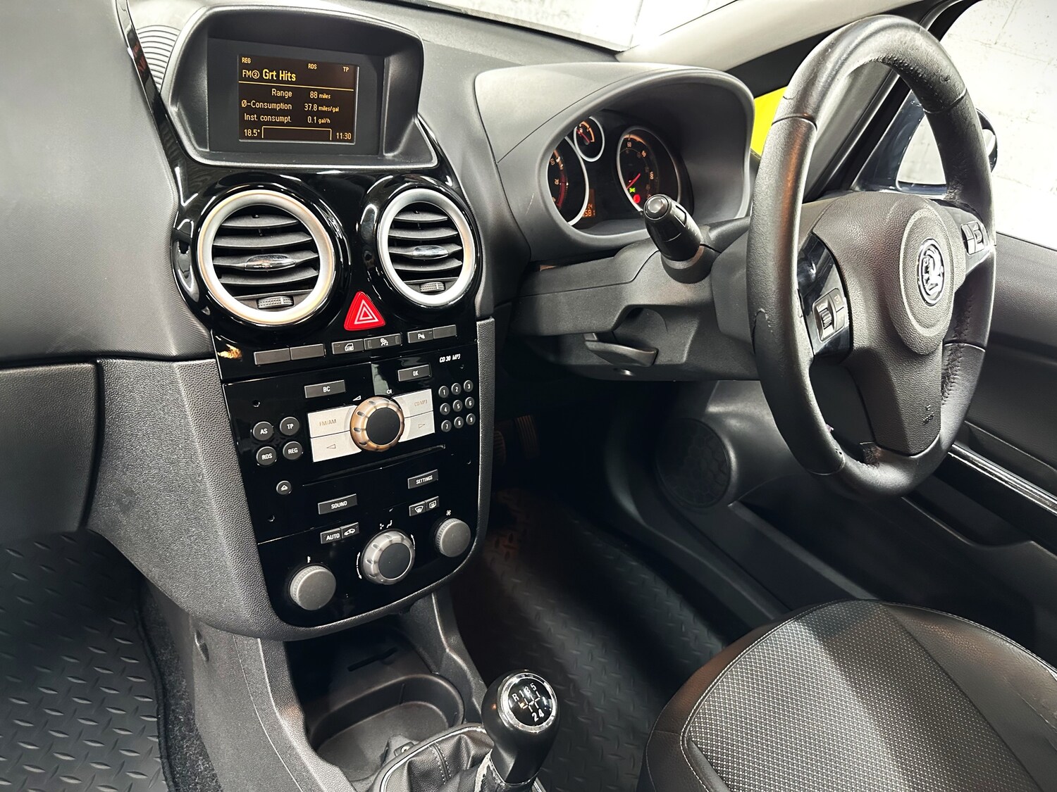 Used Vauxhall Corsa 2007 for sale - 76191399: Photo 21