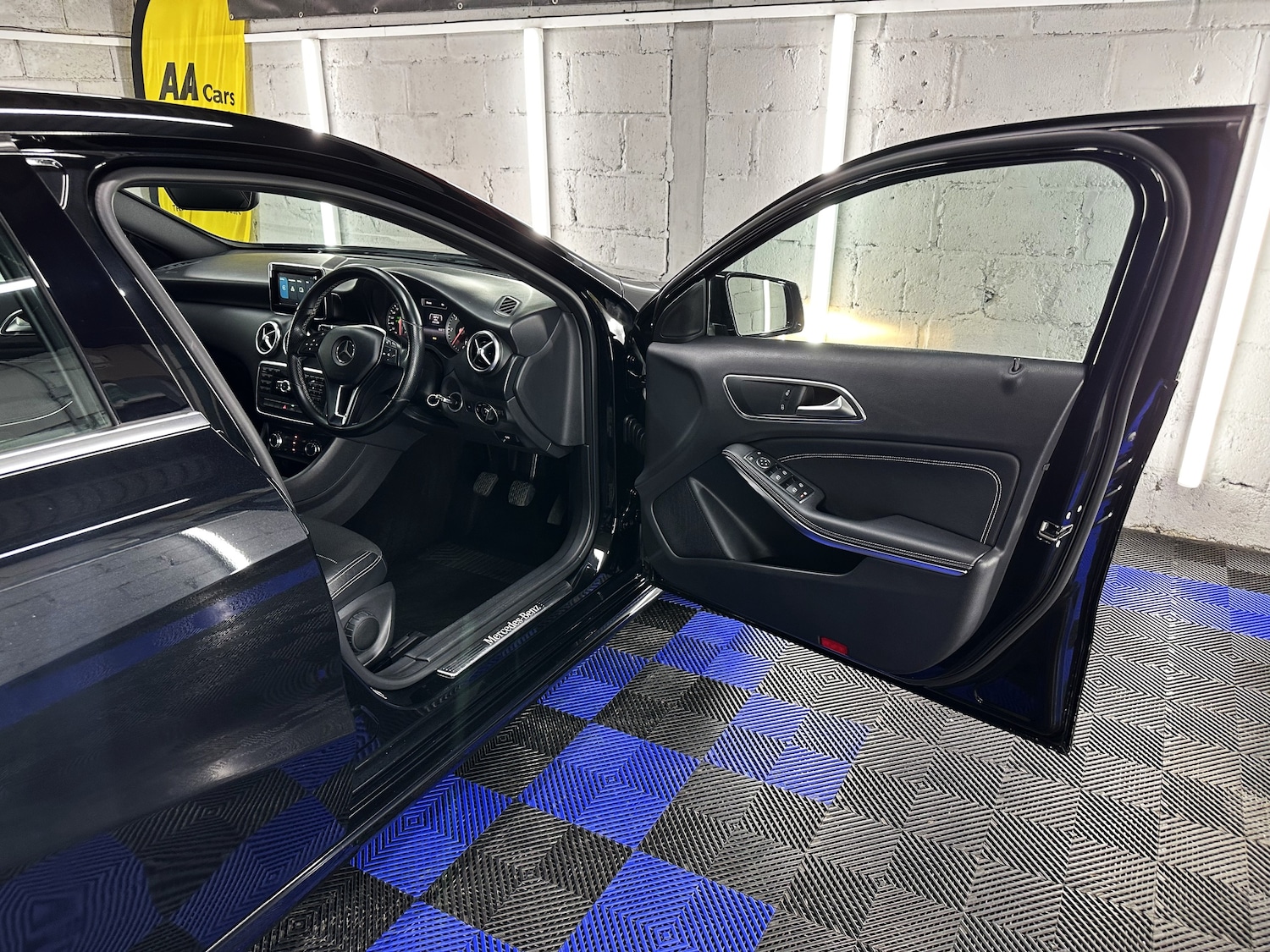 Used Mercedes-Benz A-Class 2013 for sale - 76391941: Photo 28