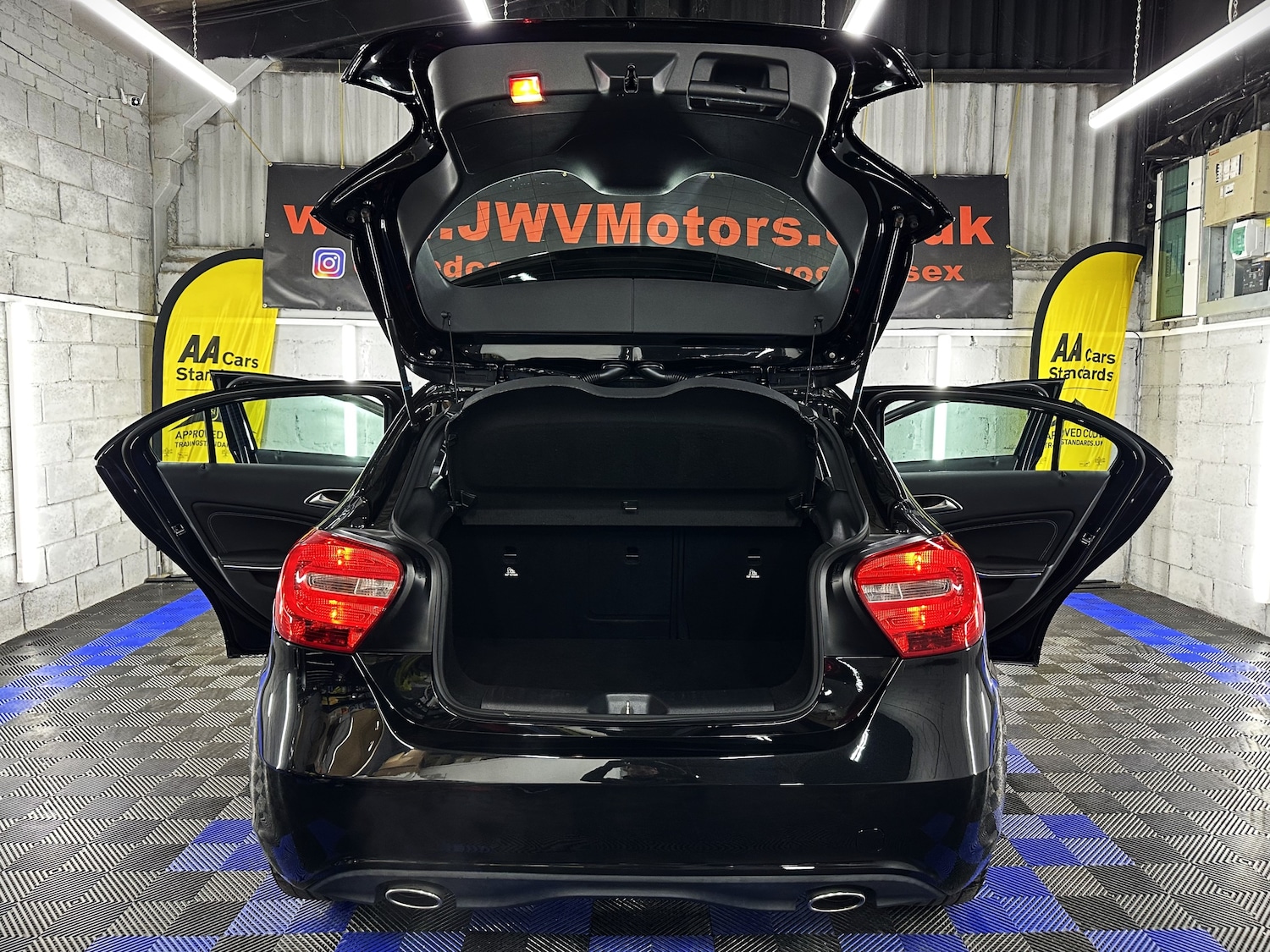 Used Mercedes-Benz A-Class 2013 for sale - 76391941: Photo 32