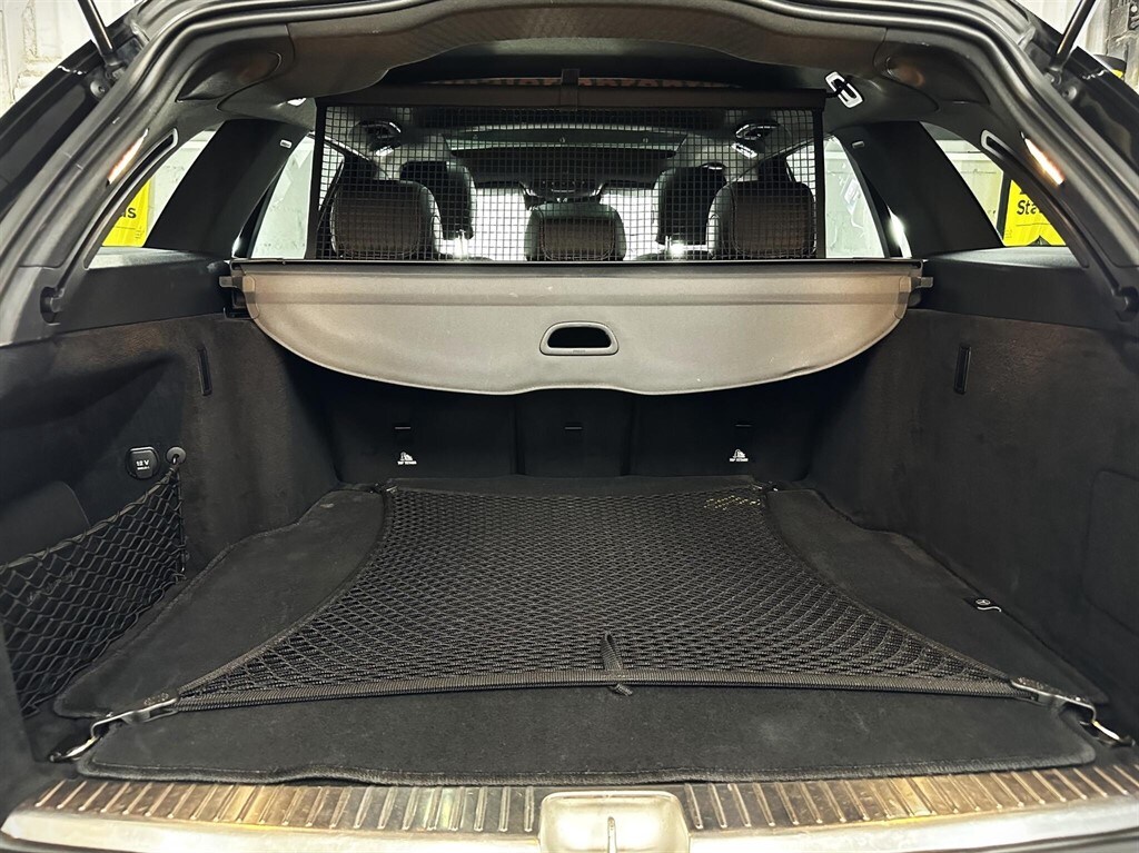 Used Mercedes-Benz C Class 2015 for sale - 76979851: Photo 54