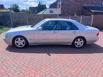 Used Mercedes-Benz E Class 2000 for sale - 79834237: Photo