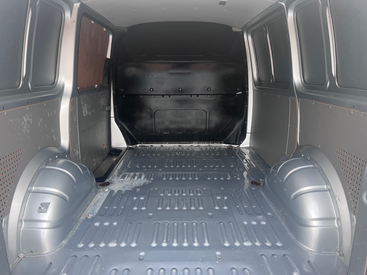 Used Volkswagen Transporter 2011 for sale - 77271613: Photo 12