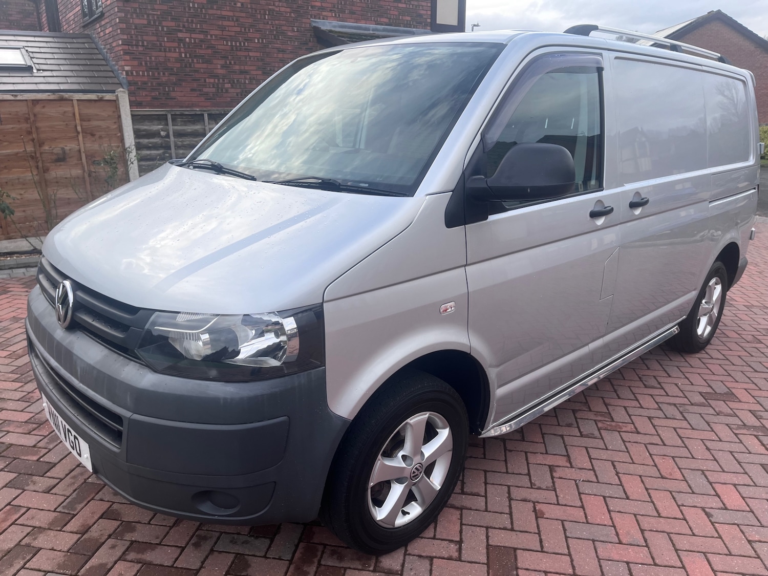 Used Volkswagen Transporter 2011 for sale - 77271613: Photo 2