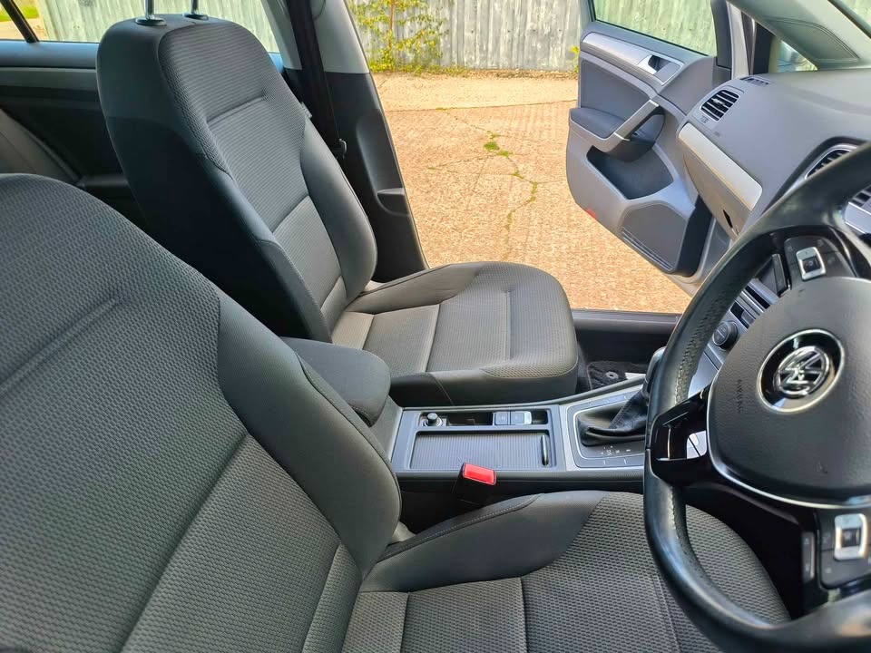 Used Volkswagen Golf 2025 for sale - 76919803: Photo 6