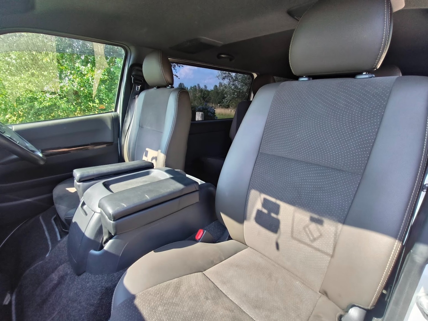 Used Toyota HiAce for sale - 77058554: Photo 18