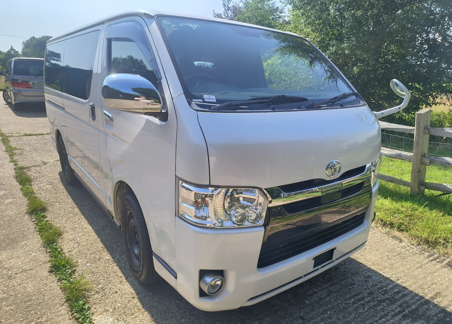 Used Toyota HiAce for sale - 77058554: Photo 2