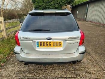 Used Subaru Outback 2005 for sale - 76971181: Photo