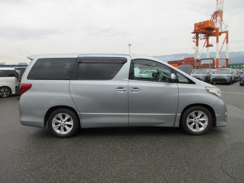 Used Toyota Alphard for sale - 76979799: Photo 2