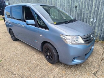 Used Nissan Serena 2013 for sale - 76922050: Photo