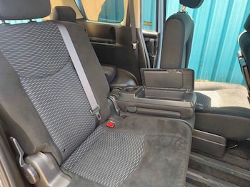 Used Nissan Serena 2013 for sale - 76922050: Photo