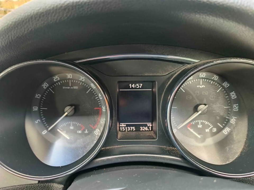 Used Skoda Superb 2011 for sale - 77460851: Photo 16