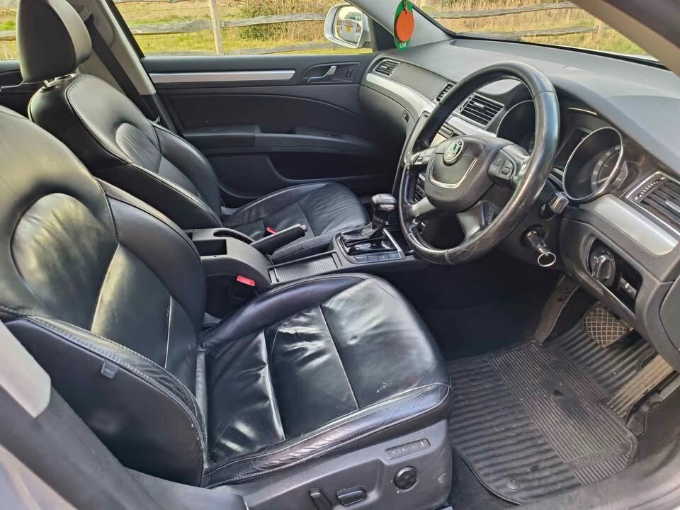 Used Skoda Superb 2011 for sale - 77460851: Photo 8