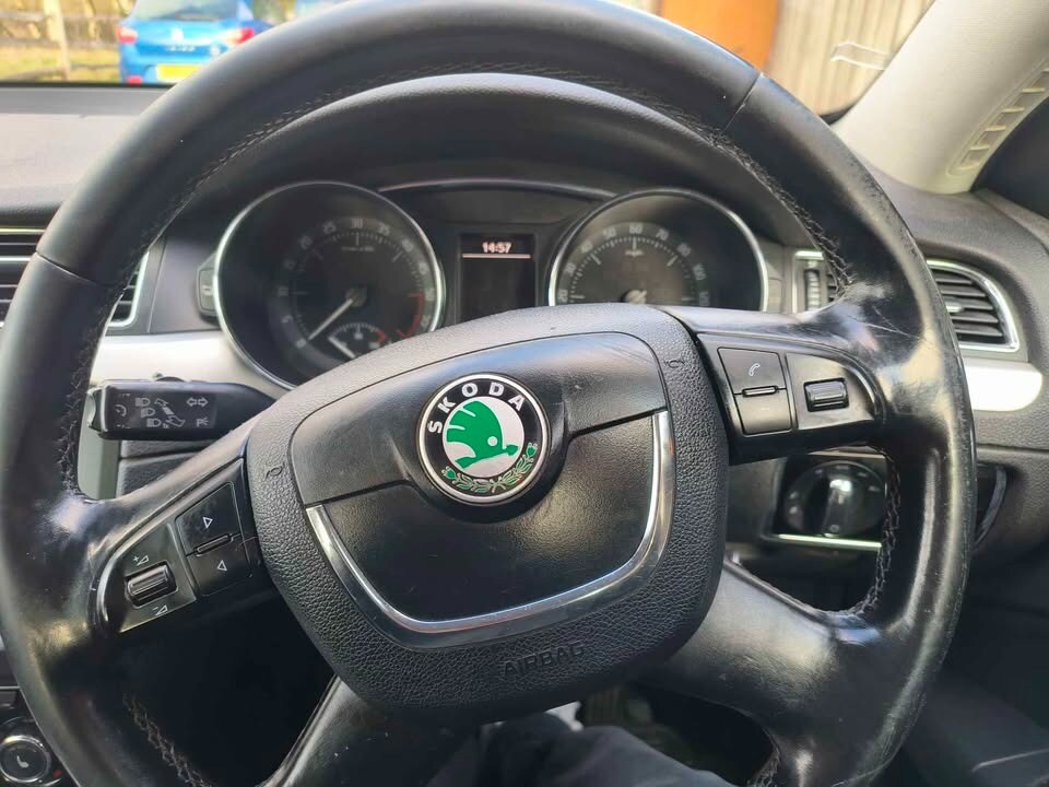 Used Skoda Superb 2011 for sale - 77460851: Photo 9