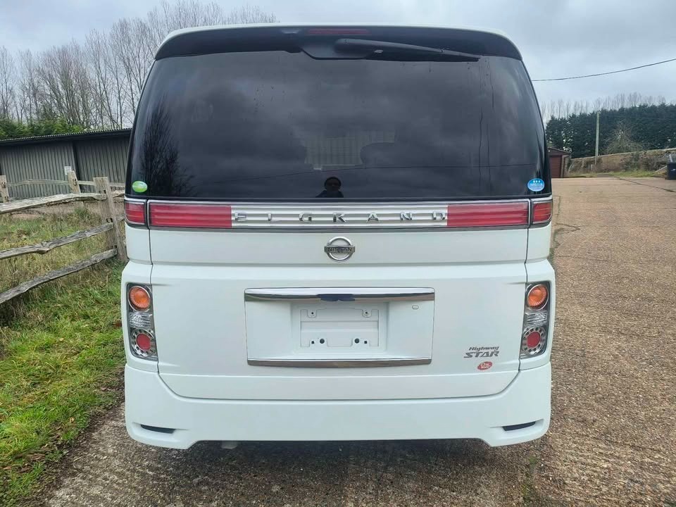 Used Nissan Elgrand for sale - 76982942: Photo 14