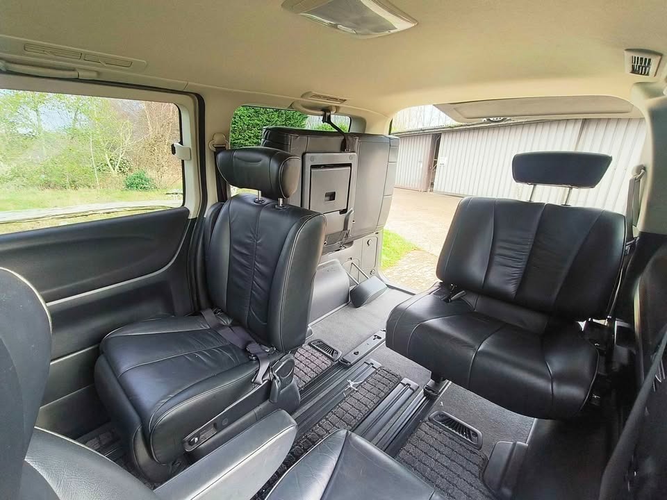 Used Nissan Elgrand for sale - 76982942: Photo 16