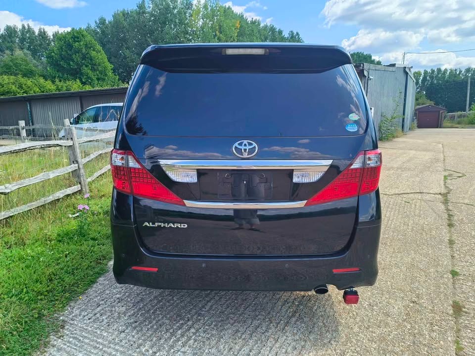 Used Toyota Alphard 2025 for sale - 76921998: Photo 2
