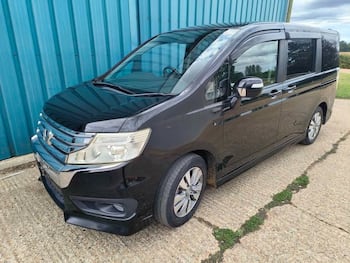 Used Honda Stepwagon 2013 for sale - 79869647: Photo