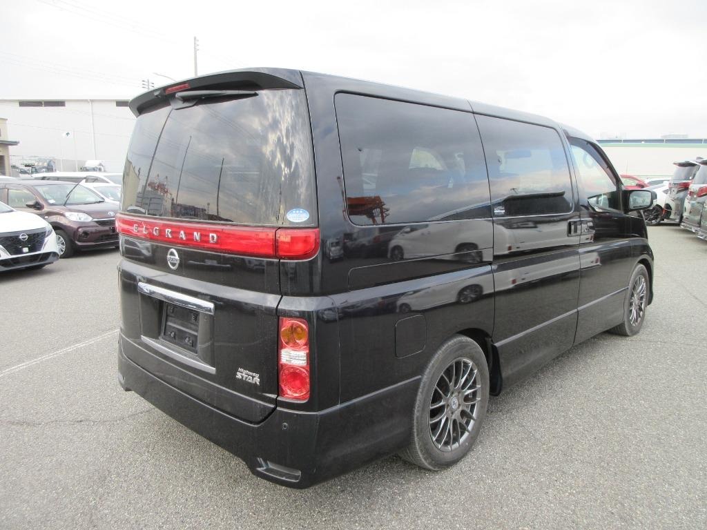Used Nissan Elgrand for sale - 76986854: Photo 5