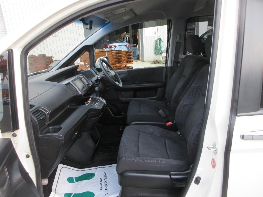 Used Honda Stepwagon for sale - 77058564: Photo 7