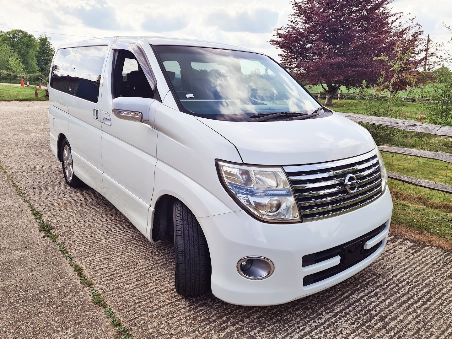 Used Nissan Elgrand 2025 for sale - 76921533: Photo 1
